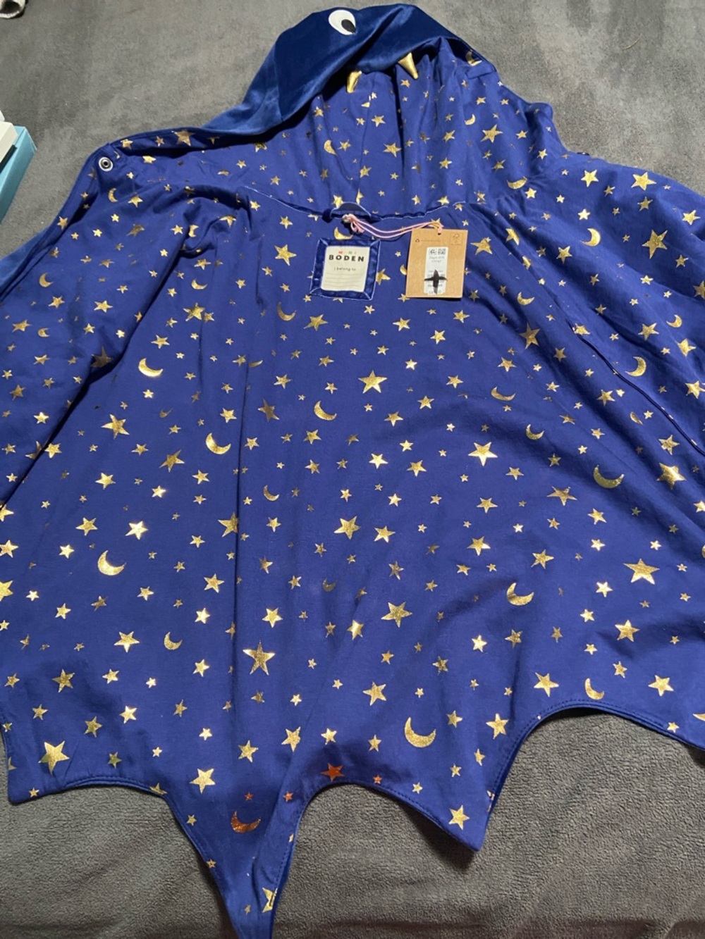 Mini Boden Starboard Bat Hooded Cape - Picture 4 of 6